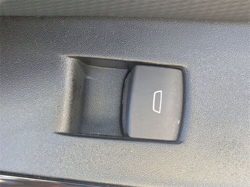 Used 2025 Chevrolet Equinox LT w/ Convenience Package II image 32