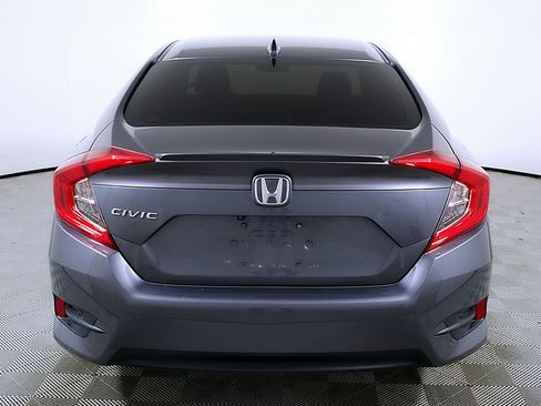 Used 2018 Honda Civic EX-T image 8