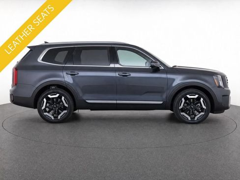Certified 2023 Kia Telluride S FWD image 9