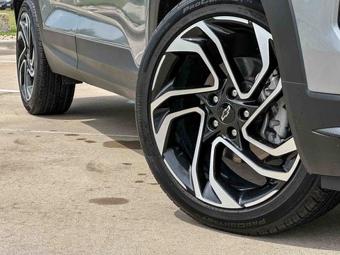 Used 2024 Chevrolet TrailBlazer RS w/ Convenience Package FWD image 9