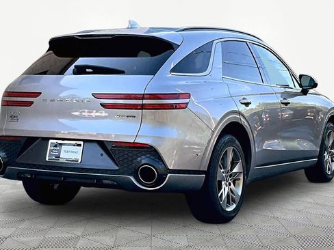 Used 2022 Genesis GV70 3.5T Sport w/ Sport Advanced Package AWD/4WD image 13