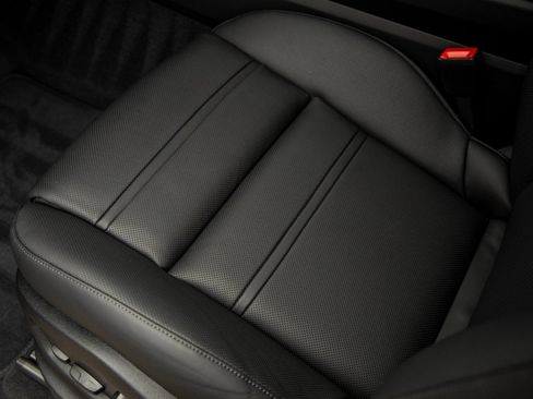 Certified 2026 Porsche Cayenne S AWD/4WD image 22