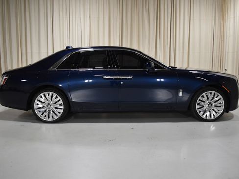 Certified 2025 Rolls-Royce Ghost AWD/4WD image 7
