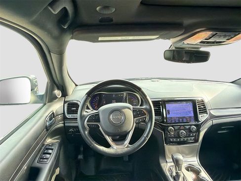 Used 2019 Jeep Grand Cherokee Overland w/ Jeep Active Safety Group image 23