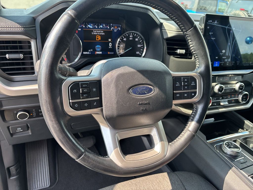 Used 2024 Ford Expedition XLT RWD image 10