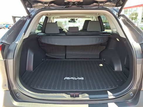 Used 2024 Toyota RAV4 XLE w/ Convenience Package AWD/4WD image 30