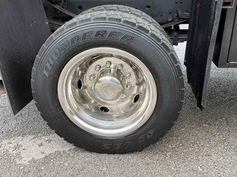 Used 2019 Ford F550 4x4 Regular Cab Super Duty image 42