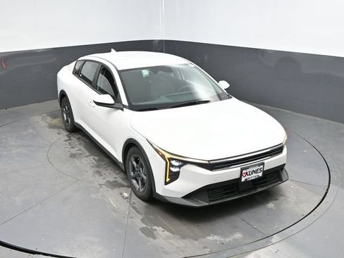 Used 2025 Kia K4 FWD image 38