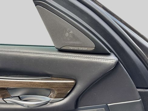 Used 2015 BMW 750Li xDrive image 14