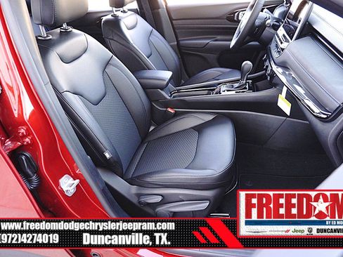 New 2026 Jeep Compass Latitude image 15