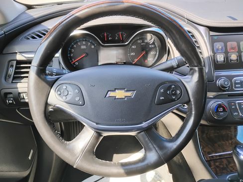 Used 2014 Chevrolet Impala LTZ FWD image 8
