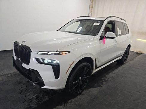 Used 2023 BMW X7 xDrive40i w/ Premium Excellence Package AWD/4WD image 2
