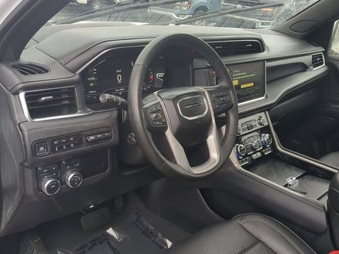 Used 2024 GMC Yukon Denali image 12
