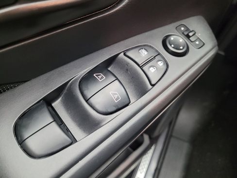 Used 2024 Nissan Kicks S image 27