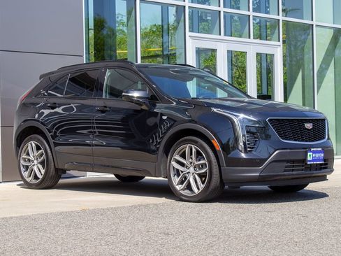 Used 2023 Cadillac XT4 Sport AWD/4WD image 3