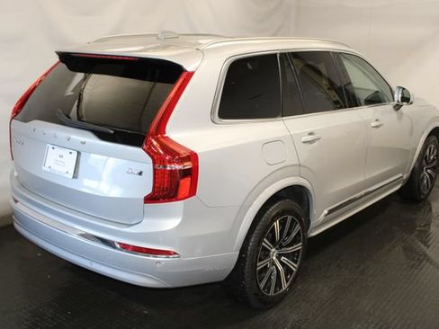 Used 2024 Volvo XC90 B5 Core w/ Climate Package AWD/4WD image 4