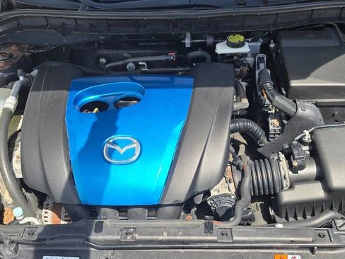 Used 2012 MAZDA MAZDA3 i Grand Touring w/ Tech Pkg FWD image 11