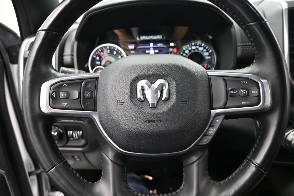 Used 2022 RAM 1500 Laramie w/ Sport Appearance Package AWD/4WD image 14