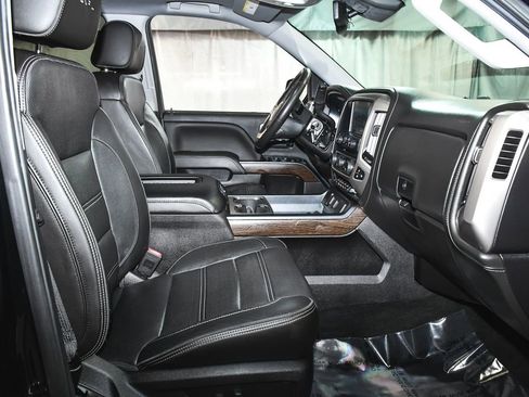 Used 2018 GMC Sierra 1500 Denali image 46