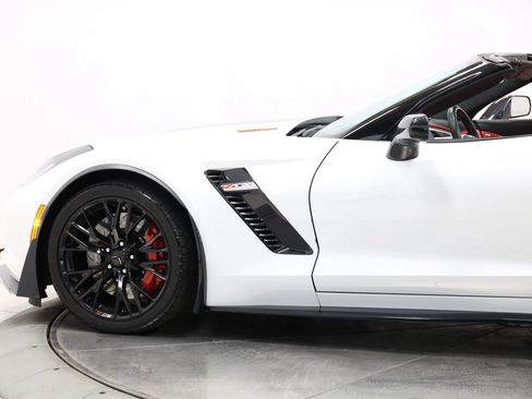 Used 2016 Chevrolet Corvette Z06 w/ 3LZ Preferred Equipment Group RWD image 10
