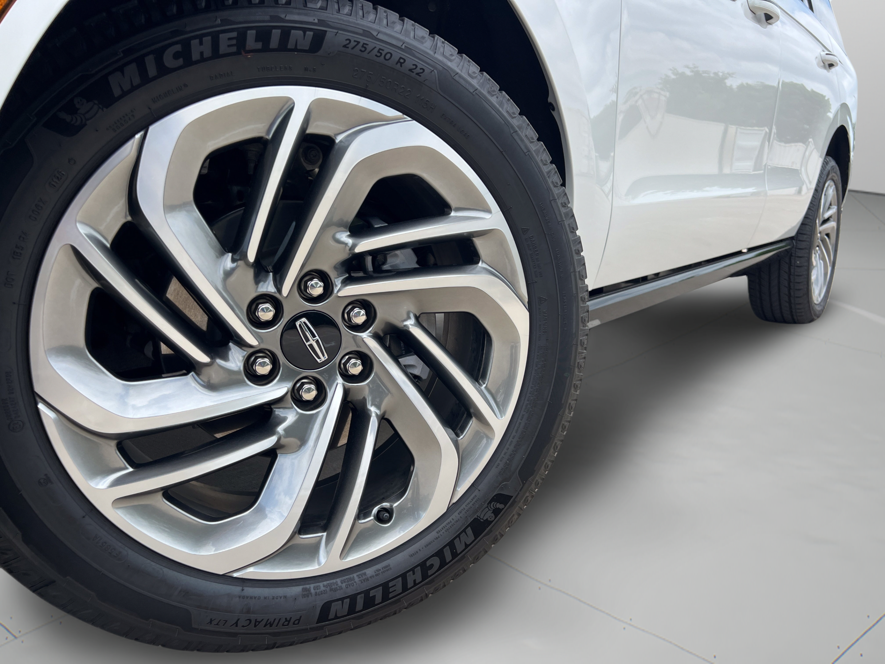 New 2026 Lincoln Navigator Reserve AWD/4WD image 35