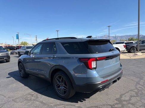 Used 2025 Ford Explorer ST AWD/4WD image 10