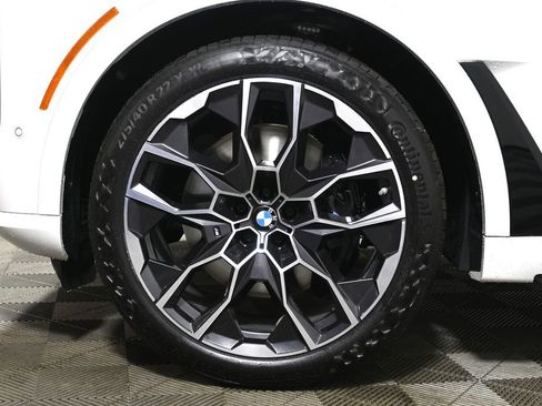 New 2026 BMW X7 xDrive40i w/ M Sport Package AWD/4WD image 12