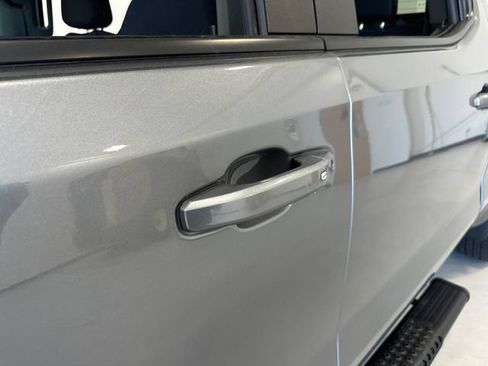 Used 2021 Chevrolet Silverado 1500 RST w/ True North Edition Plus AWD/4WD image 13