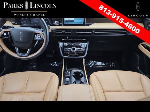 Used 2020 Lincoln Corsair Reserve image 11