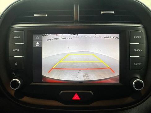 Used 2024 Kia Soul LX w/ Option Group 015 FWD image 16