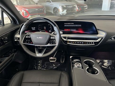 New 2026 Cadillac Lyriq V image 11