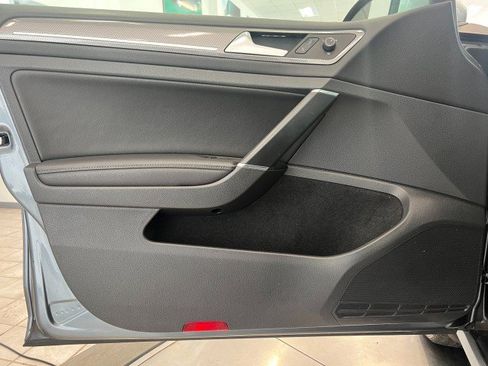 Used 2017 Volkswagen Golf SE AWD/4WD image 12