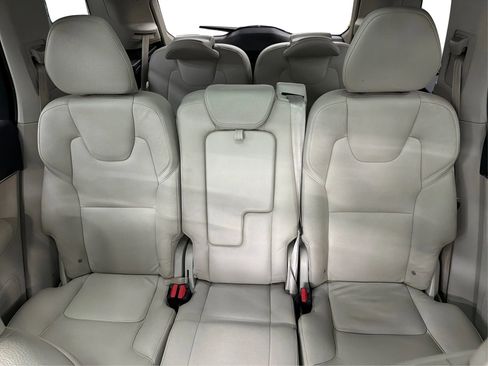 Used 2016 Volvo XC90 T6 Momentum w/ Momentum Plus Package AWD/4WD image 40