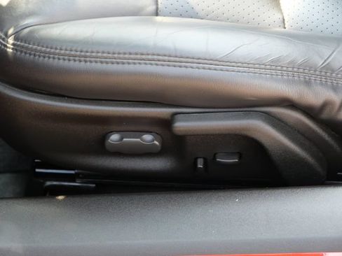 Used 2007 Chevrolet Corvette Convertible w/ Performance Package RWD image 13