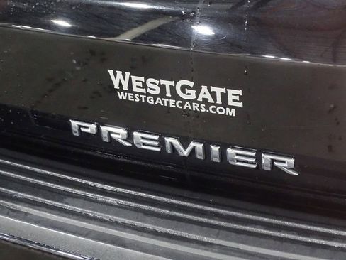 Used 2024 Chevrolet Suburban Premier image 45