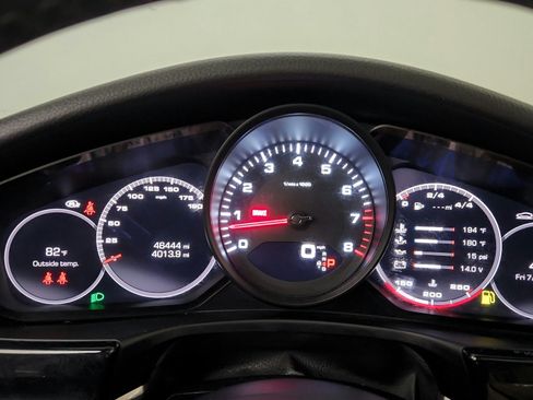 Used 2021 Porsche Panamera 4 AWD/4WD image 17