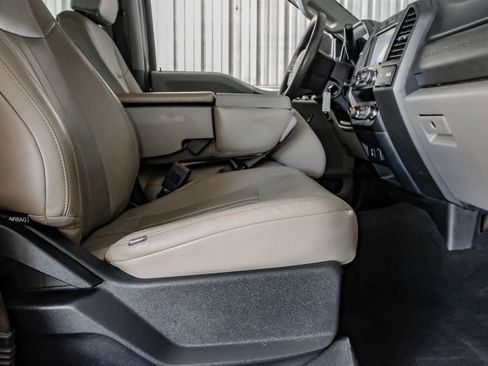 Used 2020 Ford F250 XL w/ STX Appearance Package AWD/4WD image 32