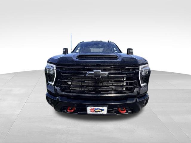 Used 2025 Chevrolet Silverado 3500 LT w/ Trail Boss Package AWD/4WD image 3