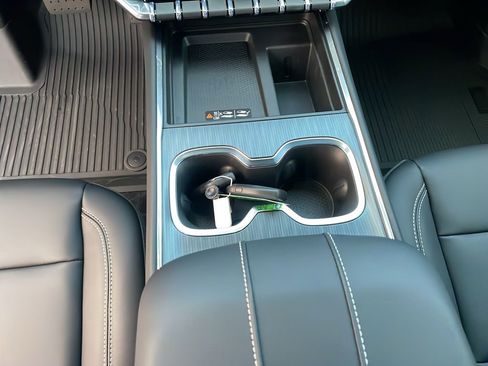 New 2026 GMC Acadia Elevation w/ Elevation Premium Package image 17