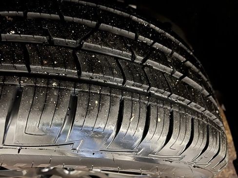 Used 2022 Chevrolet Silverado 1500 RST w/ LPO, Dark Essentials Package image 12