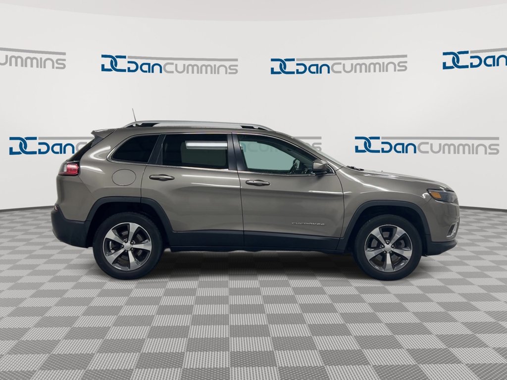 Used 2019 Jeep Cherokee Limited AWD/4WD image 9