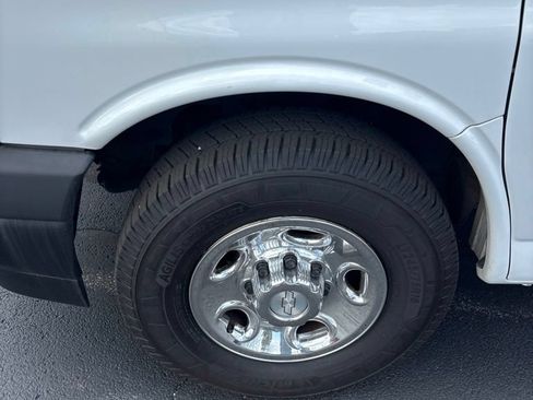 Certified 2019 Chevrolet Express 2500 w/ Driver Convenience Package RWD image 10