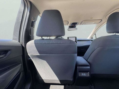 Used 2025 Toyota Corolla LE FWD image 47