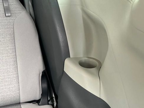 Used 2023 Toyota Sienna LE FWD image 23