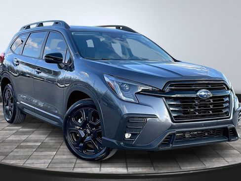 Used 2023 Subaru Ascent Onyx Edition image 8