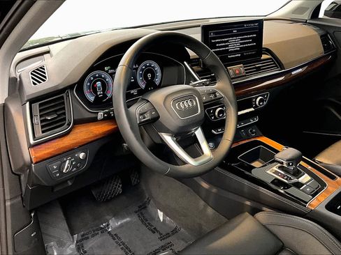 Used 2023 Audi Q5 2.0T Prestige w/ Prestige Package AWD/4WD image 18