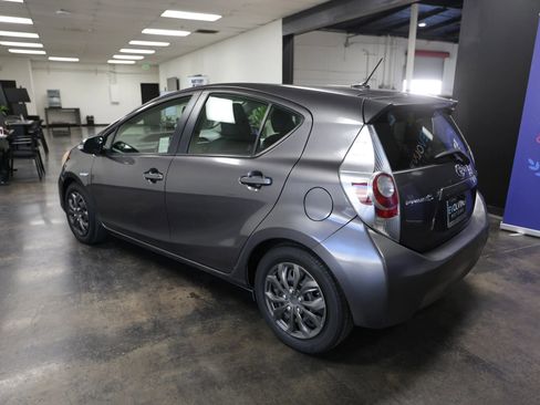 Used 2013 Toyota Prius C Three image 7