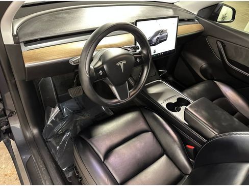 Used 2022 Tesla Model Y Long Range AWD/4WD image 16