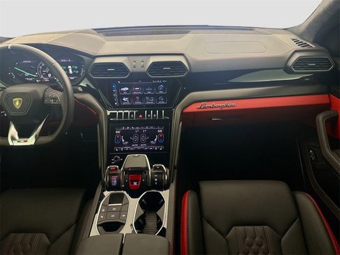 Used 2024 Lamborghini Urus S image 24