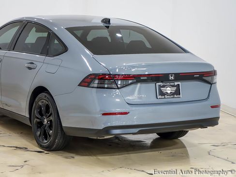 Used 2025 Honda Accord SE image 9
